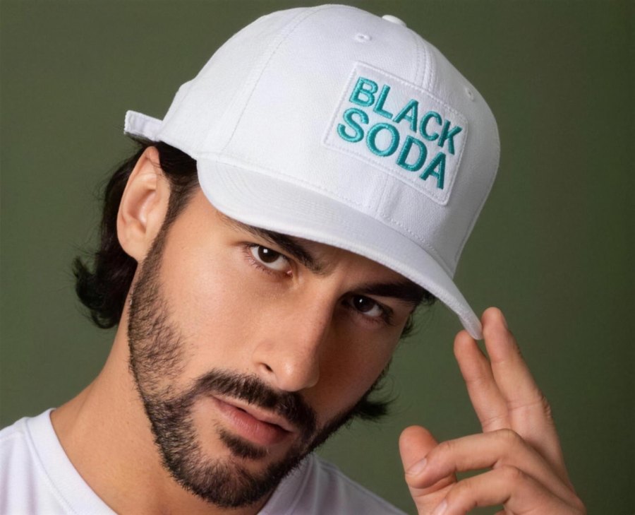 Black Soda: boné bordado